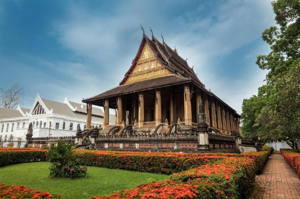 Grand Szechuan Hotel Vientiane Exterior foto