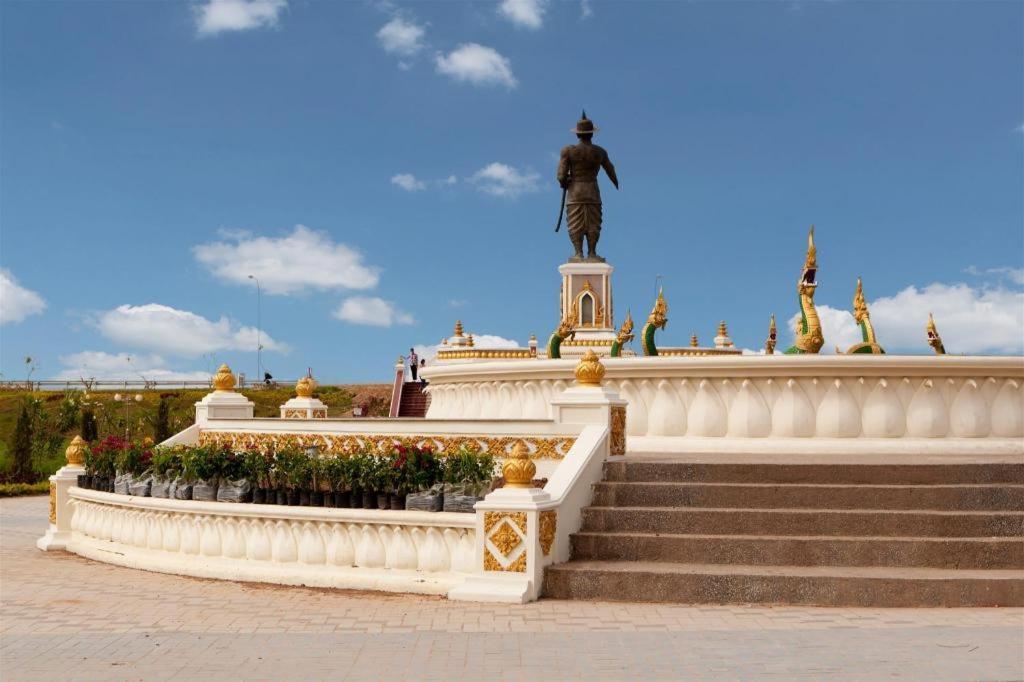 Grand Szechuan Hotel Vientiane Exterior foto
