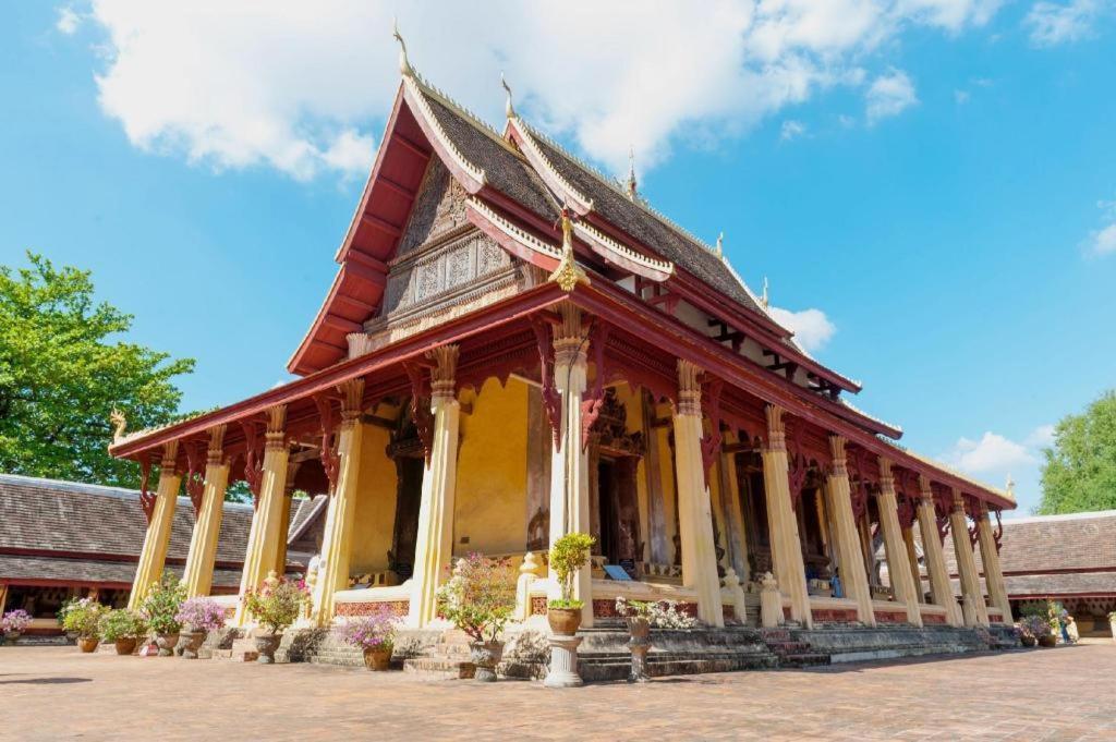 Grand Szechuan Hotel Vientiane Exterior foto