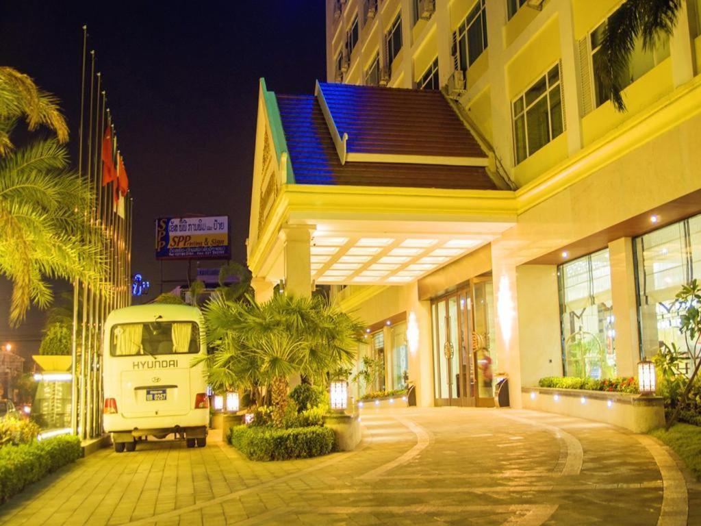 Grand Szechuan Hotel Vientiane Exterior foto